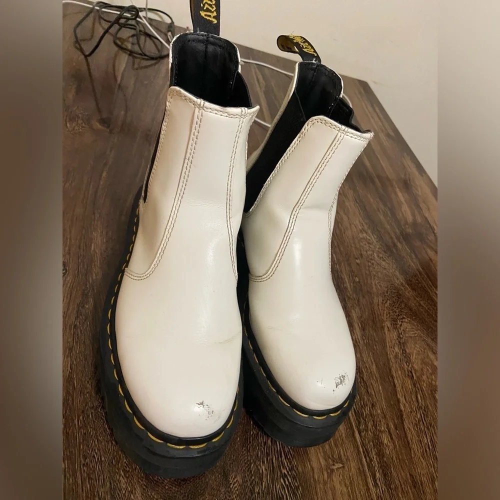 DR.martens 2976 quad platform women’s Chelsea boots